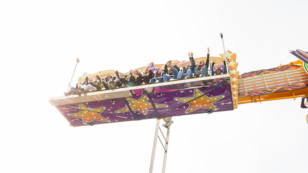 Image of a carnival ride.